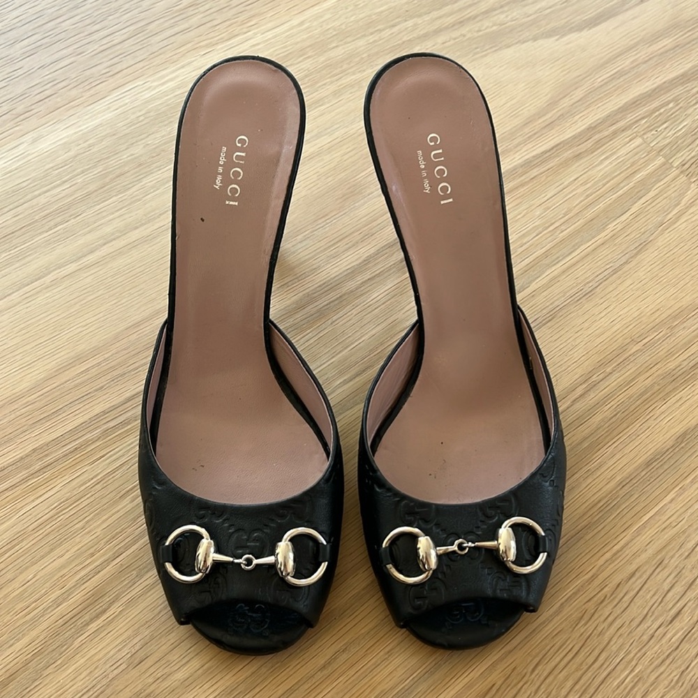 Gucci black horsebit heel